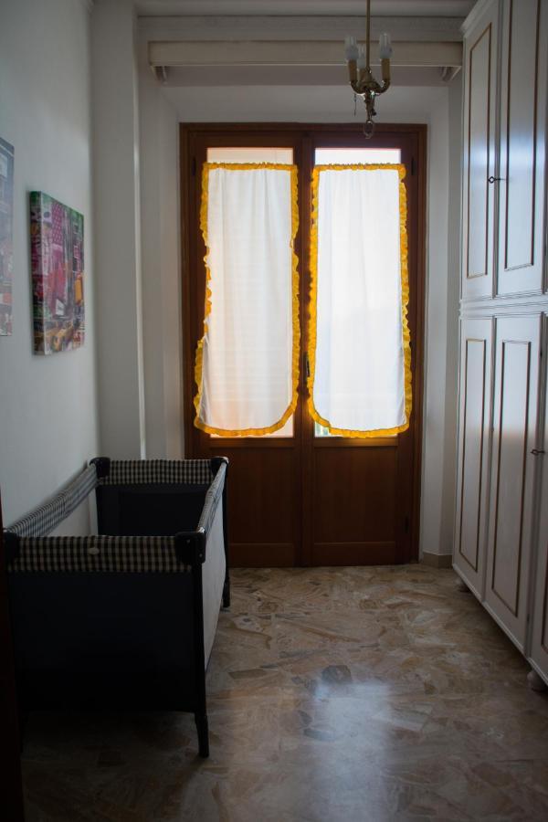 La Casa Di Lory Lejlighed Vinci Eksteriør billede